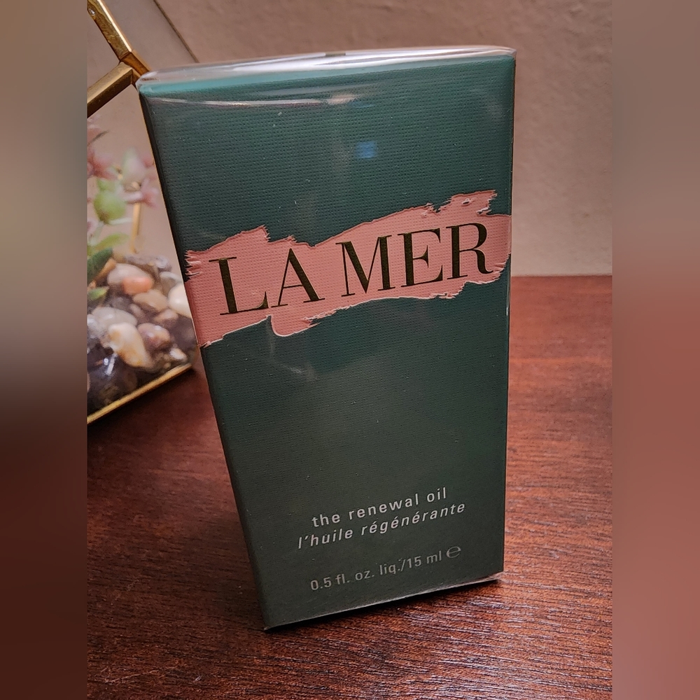 La Mer... THE RENEWAL OIL - 0.5 fl oz/ 15ML (SEALED BRAND NEW)